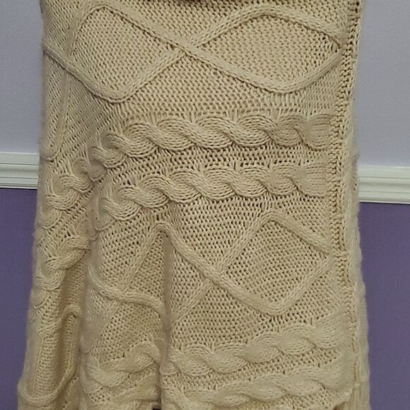 Forever 21 Beige Boho Mock Neck Thick Cable Knit Fringed Poncho - Picture 3 of 10
